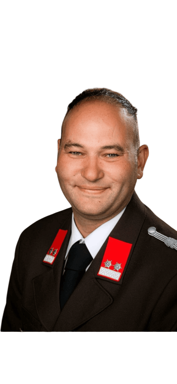 Bild zeigt ein Mitglied der Feuerwehr Fernitz