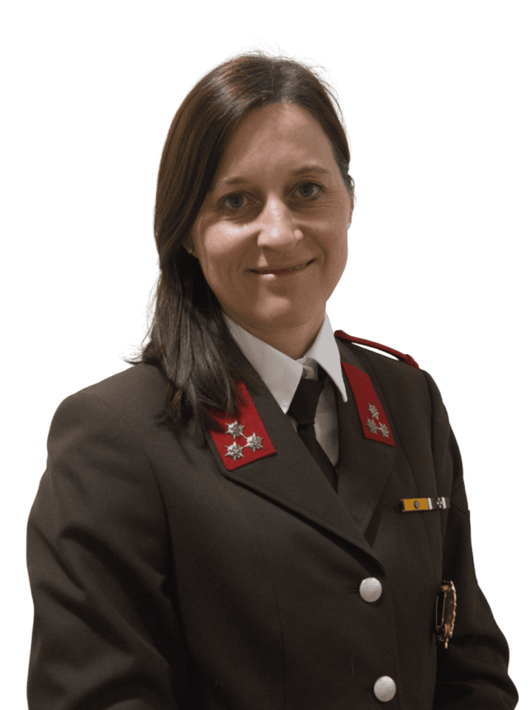 Bild zeigt ein Mitglied der Feuerwehr Fernitz