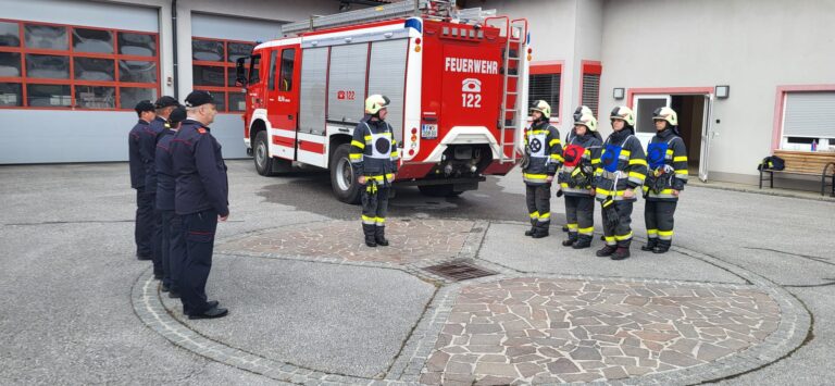 Bild zeigt unsere KameradInnen bei der Branddienstleistungsprüfung